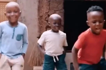 இணையத்தை கலக்கும் ஆப்பிரிக்கா சிறுவர்களின் நடன வீடியோ