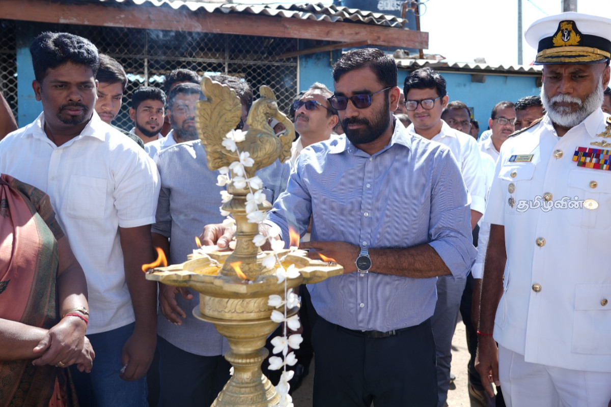 குறிகாட்டுவான் இறங்குதுறையின் புனரமைப்பு நடவடிக்கைகள் ஆரம்பித்து வைப்பு | President Working With Development Island Region