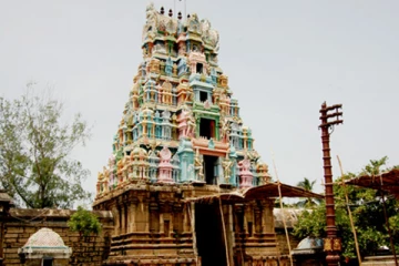 இந்த கோவிலின் நுழைவுவாயில் மூடியே இருப்பதற்கு என்ன காரணம் தெரியுமா?