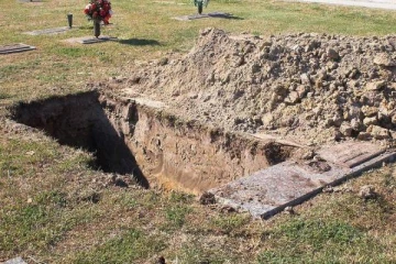 இறந்ததாக புதைக்கப்பட்ட திருடன் உயிருடன் வந்த அதிசயம் - நடந்தது என்ன?