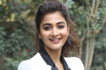 விஜய்யின் பீஸ்ட் பட நாயகி பூஜா ஹெக்டேவின் பிறந்தநாள் கொண்டாட்டம்- கலக்கல் புகைப்படங்கள்