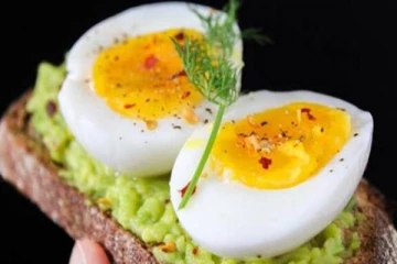 முட்டை சாப்பிடுகிறவர்களுக்கு ஒரு எச்சரிக்கை!