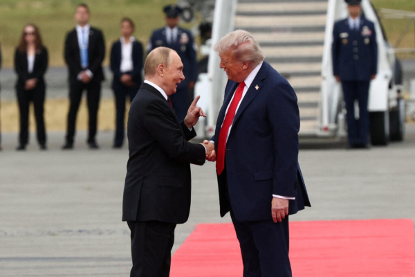 உக்ரைன் போர் முடிவுக்காக ட்ரம்ப்–புடின் நேருக்கு நேர் | Trump And Putin Meet In Alaska Over Ukraine War