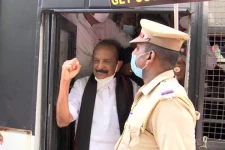 முள்ளிவாய்க்கால் நினைவுத் தூண் இடிக்கப்பட்டதை கண்டித்து போராட்டம்! வைகோ கைது