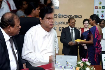 கொழும்பில் பாடசாலை மாணவர்கள் தொடர்பில் கல்வி அமைச்சர் தகவல்