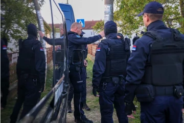 செர்பியாவில் மீண்டும் துப்பாக்கிச் சூடு: 8 பேர் பலி