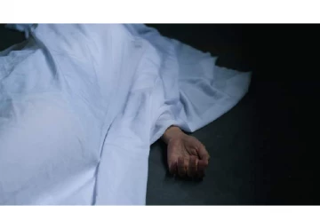 சேலை வாங்கி தராத கணவர்.. மனைவி எடுத்த விபரீத முடிவு - கதறும் பிள்ளைகள்!