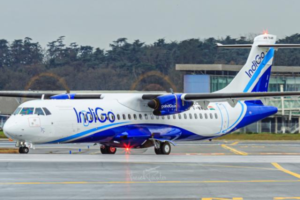 பயணிகளுக்கு இலவச பயண வவுச்சர்: இண்டிகோ நிறுவனத்தின் மகிழ்ச்சி செய்தி | Indigo Airlines Offers 10 000 Free Travel Vouchers