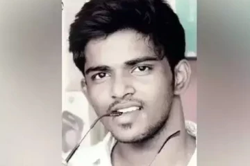 இறந்த தாய் என்னை அழைக்கிறாங்க... - மகன் தூக்குப்போட்டு தற்கொலை..! - அதிர்ச்சி சம்பவம்