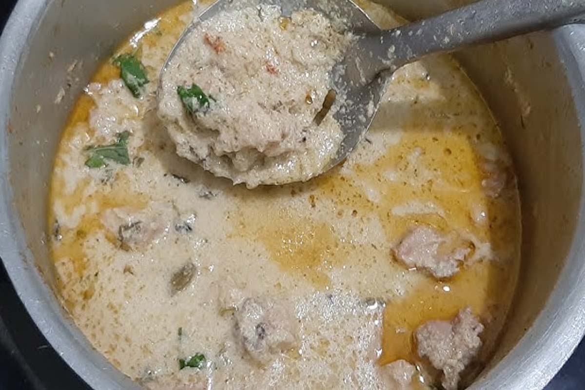 வீட்டில் காய்கறியே இல்லையா? மீல் மேக்கரை வைத்து வெள்ளை சால்னா வைக்கலாம் | White Meal Maker Salna Recipe In Tamil வீட்டில் காய்கறியே இல்லையா? மீல் மேக்கரை வைத்து வெள்ளை சால்னா வைக்கலாம் | White Meal Maker Salna Recipe In Tamil