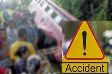 பாதுக்க பகுதியில் பேருந்து விபத்து! 21 பாடசாலை மாணவர்கள் வைத்தியசாலையில் அனுமதி