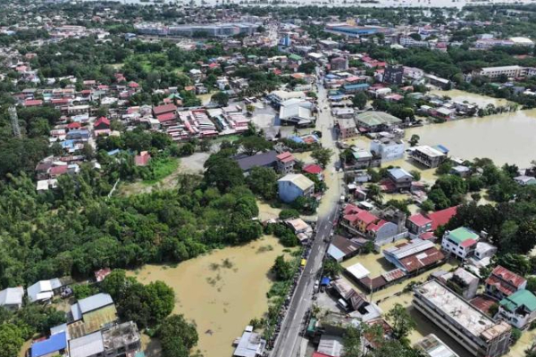 தாய்வானில் ஏற்பட்ட சூறாவளி ; 8,300க்கும் மேற்பட்டோர் வெளியேற்றம் | Typhoon Hits Taiwan More Than 8 300 Evacuated