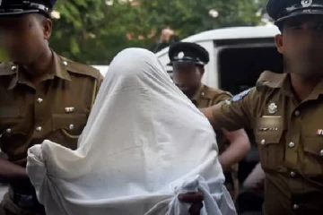 மட்டக்களப்பில்  லஞ்சம்  பெறுகையில் சிக்கிய அதிகாரி!