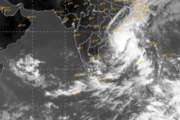 வங்க கடலில் 12 மணி நேரத்தில் உருவாகிறது புதிய புயல் - வானிலை ஆய்வு மையம்