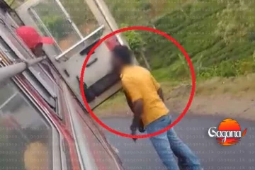 මහ මග දරුණු වළියක් -ලංගම බස් රථ රියදුරාට පෞද්ගලික බස් රථ රියදුරු සහ කොන්දොස්තරවරයා පහරදෙයි