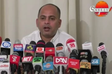 එජාපෙන් ගැල වී සමගි ජන බලවේගය හැදුන හැටි සමගි ජන බලවේගයේ ඇතුළෙන් කියයි.. (VIDEO)