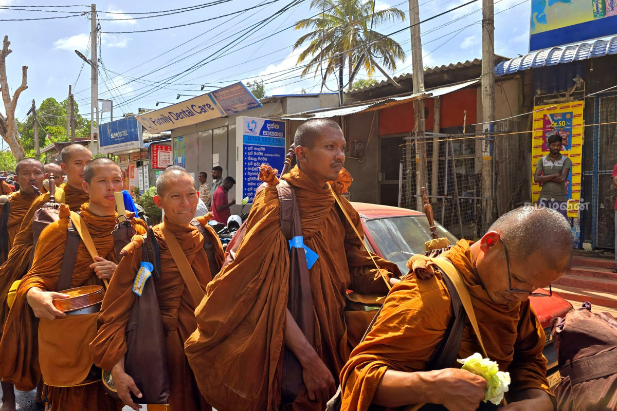 தாய்லாந்து பிக்குகளின் ஆன்மீகப் பயணம் இன்று ஆரம்பம் | Thai Monks Spiritual Journey Begins Today தாய்லாந்து பிக்குகளின் ஆன்மீகப் பயணம் இன்று ஆரம்பம் | Thai Monks Spiritual Journey Begins Today