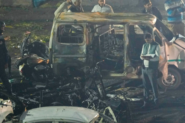 டெல்லியில் வெடிப்பு ஏற்பட முன் வெளியிடப்பட்ட சுவரொட்டி.. வெளிவரும் அதிர்ச்சி தகவல்கள் | Kashmir Poster To Delhi Car Blast