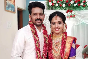 வாயில் ரத்தம் வழிந்தபடி கழிவறையிலிருந்து போன் செய்தாள்!! உயிரிழந்த பெண்ணின் தாய் கண்ணீர் பேட்டி