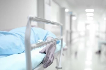 வைத்தியசாலையில் பெண்களின் சடலங்கள் மாறியமையினால் ஏற்பட்ட குழப்பநிலை