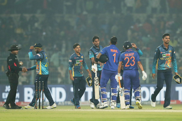 73 ஓட்டங்களுக்குள் சுருண்டது இலங்கை - 317 ஓட்டங்களால் இந்தியா அபார வெற்றி | Ind Vs Sl 3Rd Odi Match Today Score 73 ஓட்டங்களுக்குள் சுருண்டது இலங்கை - 317 ஓட்டங்களால் இந்தியா அபார வெற்றி | Ind Vs Sl 3Rd Odi Match Today Score