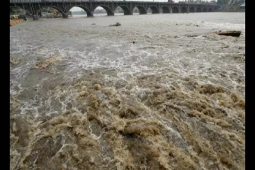 வெளுத்து வாங்கும் கனமழை; கரைபுரண்டு ஓடும் வெள்ளம் - மக்களுக்கு முக்கிய எச்சரிக்கை!
