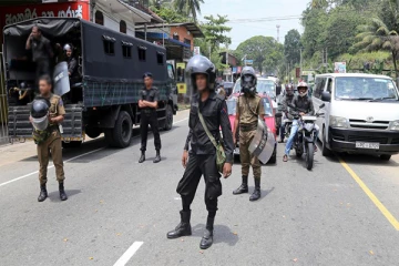 முன்னாள் போராளிக்கு துப்பாக்கி முனையில் அச்சுறுத்தல்: பொலிஸ் நிலையத்தில் முறைப்பாடு (Photos)