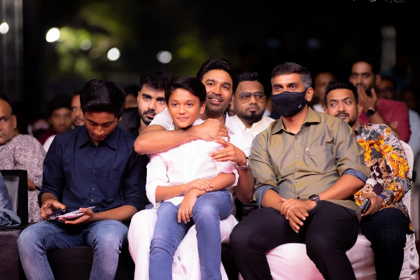 இனிமே தனுஷ் என் வாழ்க்கையில் இல்லை! மகன்களுக்காக சாதுரியம் செயல் பட்ட ஐஸ்வர்யா ரஜினிகாந்த்.. | Aishwarya Remove And Changed Social Media Name