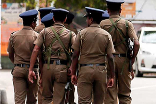 யாழில் பெருமளவு கசிப்புடன் பெண் ஒருவர் கைது! | Women Arrested In Jaffna With Illegal Thing