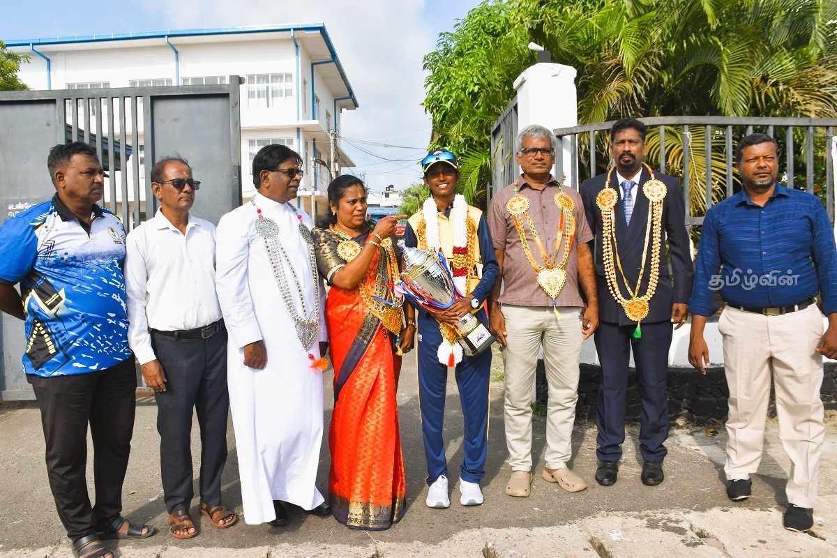 இலங்கை மகளிர் கிரிக்கெட் அணியில் இடம் பிடித்த மன்னார் மாவட்ட வீராங்கனை | Sajinthini Selected Sri Lankan Women Cricket Team