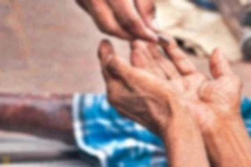 நாட்டில் அதிகரித்து வரும் யாசகர்கள்