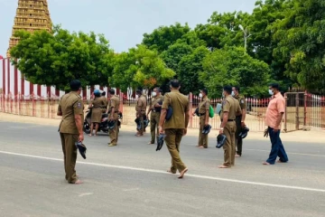 நல்லூரான் சந்நிதியில் பொலிஸாரின் வியத்தகு செயல்! குவியும் பாராட்டுக்கள்