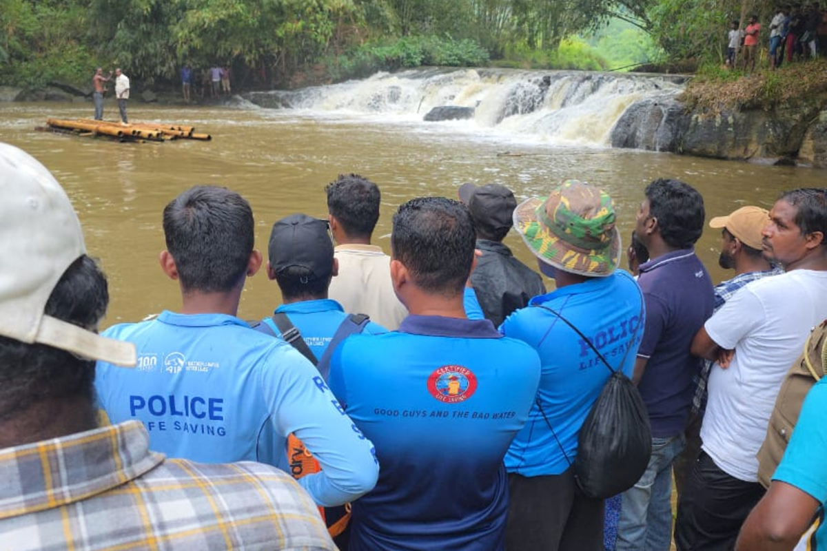 கொழும்பிலிருந்து வரவழைக்கப்பட்ட சுழியோடிகள்! பல மணிநேரத்தின் பின்னர் மாணவனின் சடலம் மீட்பு | Hattor Norwood Student Missing கொழும்பிலிருந்து வரவழைக்கப்பட்ட சுழியோடிகள்! பல மணிநேரத்தின் பின்னர் மாணவனின் சடலம் மீட்பு | Hattor Norwood Student Missing