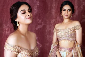 படு கிளாமரில் கீர்த்தி சுரேஷ்; வாய் பிளக்கும் ரசிகர்கள் - மார்க்கெட் இல்லாததால் இப்படியா!