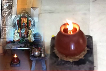 யாழ்.தொண்டைமானாறு செல்வச் சந்நிதி ஆலயத்தில் கடல் நீரில் விளக்கெரியும் அற்புதம் (Video)