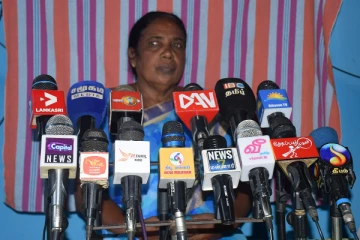 ஆர்ப்பாட்டக்காரர்களை தேடி தேடி கைது செய்யும் அரசாங்கம் காணாமல் ஆக்கப்பட்டவர்கள் விடயத்தில் மௌனம் காப்பது ஏன்: மனுவல் உதயச்சந்திரா