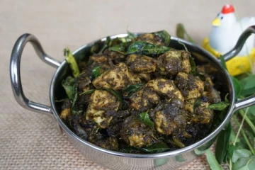 வெறும் கோழி இருந்தால் போதும்...! ஊரே மணமணக்க கறிவேப்பிலை சிக்கன் சுக்கா செய்யலாம்