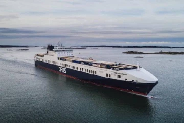 சரக்கு கப்பலை கடத்த முயன்ற புலம்பெயர் மக்கள்: இத்தாலியில் சம்பவம்