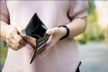 குடும்பத்துக்கு உணவளிப்பது கஷ்டமாக உள்ளது... கனேடியர்கள் தெரிவித்துள்ள கவலையளிக்கும் தகவல்