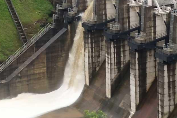 கொத்மலை அணைக்கட்டின் உடைப்பு! விளக்கம் வழங்கியுள்ள அரசாங்கம் | Kotmalai Dam Breach