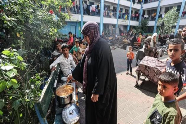 தெற்கு காசாவின் பிரதான வைத்தியசாலைக்குள் புகுந்த இஸ்ரேல் ராணுவம் | Israel Forces Storm The Main Hospital In Gaza