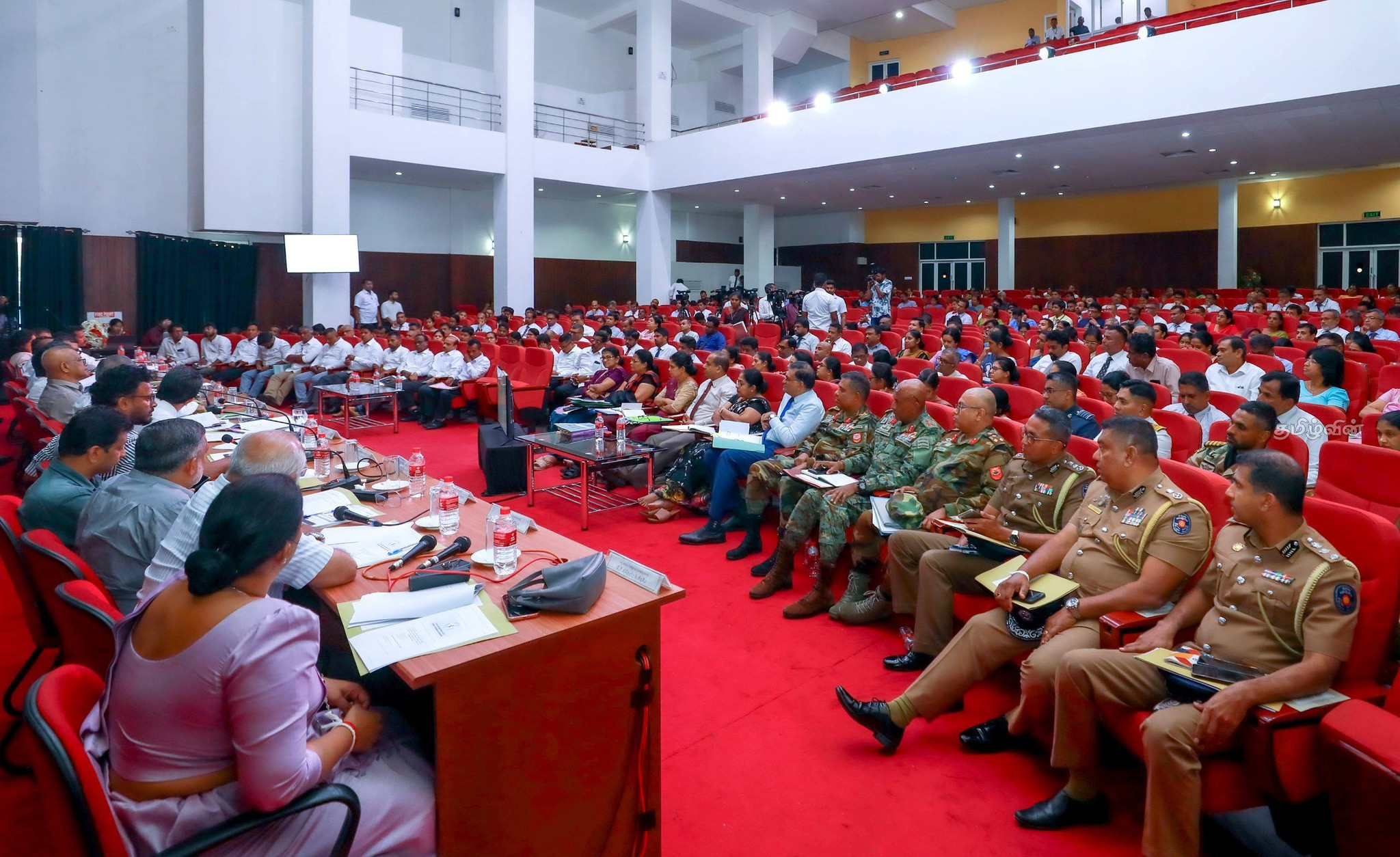 பாதிக்கப்பட்ட மக்களை மீட்டெடுக்க தேவையான முக்கிய யுக்தி.. ஜனாதிபதி வலியுறுத்து 1 Gallery