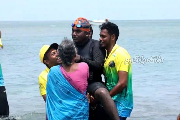 பாக் ஜலசந்தி கடலை நீந்தி கடந்து மாற்றுத்திறனாளி சிறுவன் சாதனை (Photos) | Autistic Boy Swims Across Pak Strait