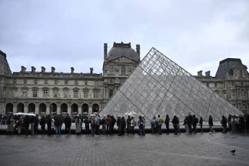 பிரான்ஸ் அருங்காட்சியகக் கொள்ளை... மீட்கப்பட வாய்ப்பில்லை: நிபுணர்கள் விளக்கம்