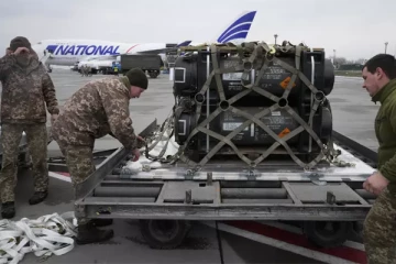 உக்ரைனுக்கு மேலும் பல மில்லியன் டாலர் மதிப்பிலான ஆயுத உதவியை வழங்கிய அமெரிக்கா!