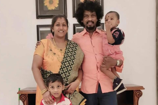 குழந்தை இல்லாமல் கதறிய நடிகர் சென்ராயனுக்கு இவ்வளவு பெரிய மகனா? எப்படி வளந்துட்டாங்கனு பாருங்க | Bigg Boss Senrayan Viral Photos