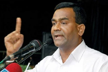 நாட்டின் பொருளாதாரம் சரிவடையும்: திஸ்ஸ அத்தநாயக்க