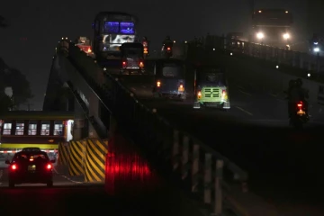 மீண்டும் இருளில் மூழ்குமா இலங்கை!