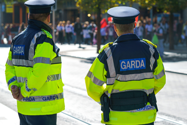 ஐரோப்பிய நாடொன்றில் இலங்கையரின் மோசமான செயல் | Sri Lankan Arrested In Ireland