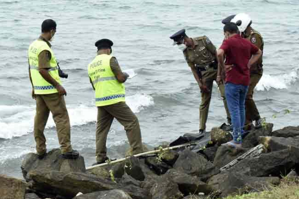 யாழ் கடற்பரப்பில் கரையொதுங்கிய இளைஞனின் சடலத்தால் பரபரப்பு | Tension In Jaffna As Youth S Body Washes Ashore